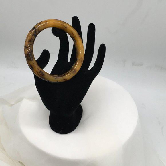 Bakelite Bangle Carved Butterscotch and Rootbeer - Picture 2 of 8